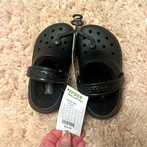 Fleece lined crocs - size C8 brand new with tags